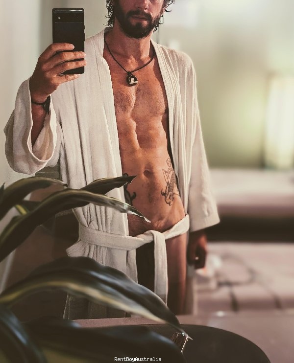 TomFoolery Gay Escort Melbourne 0416204410 BoyExpress.com